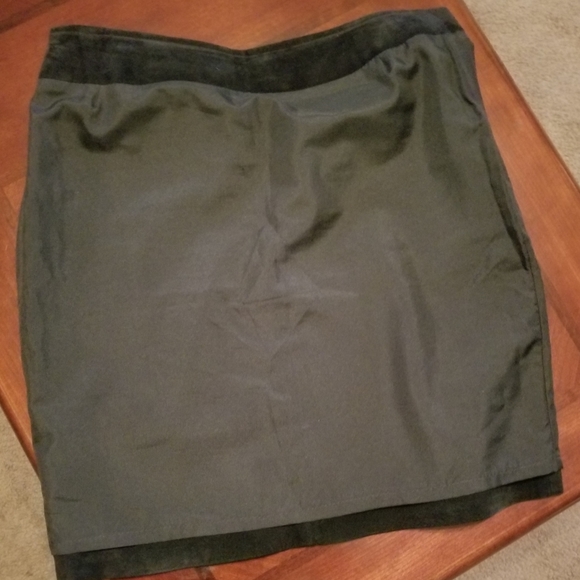 Peter Nygard Black Mini Skirt - Picture 5 of 10